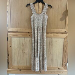 Aerie smocked chest ditsy floral neutral boho cottagecore prairie tiered dress